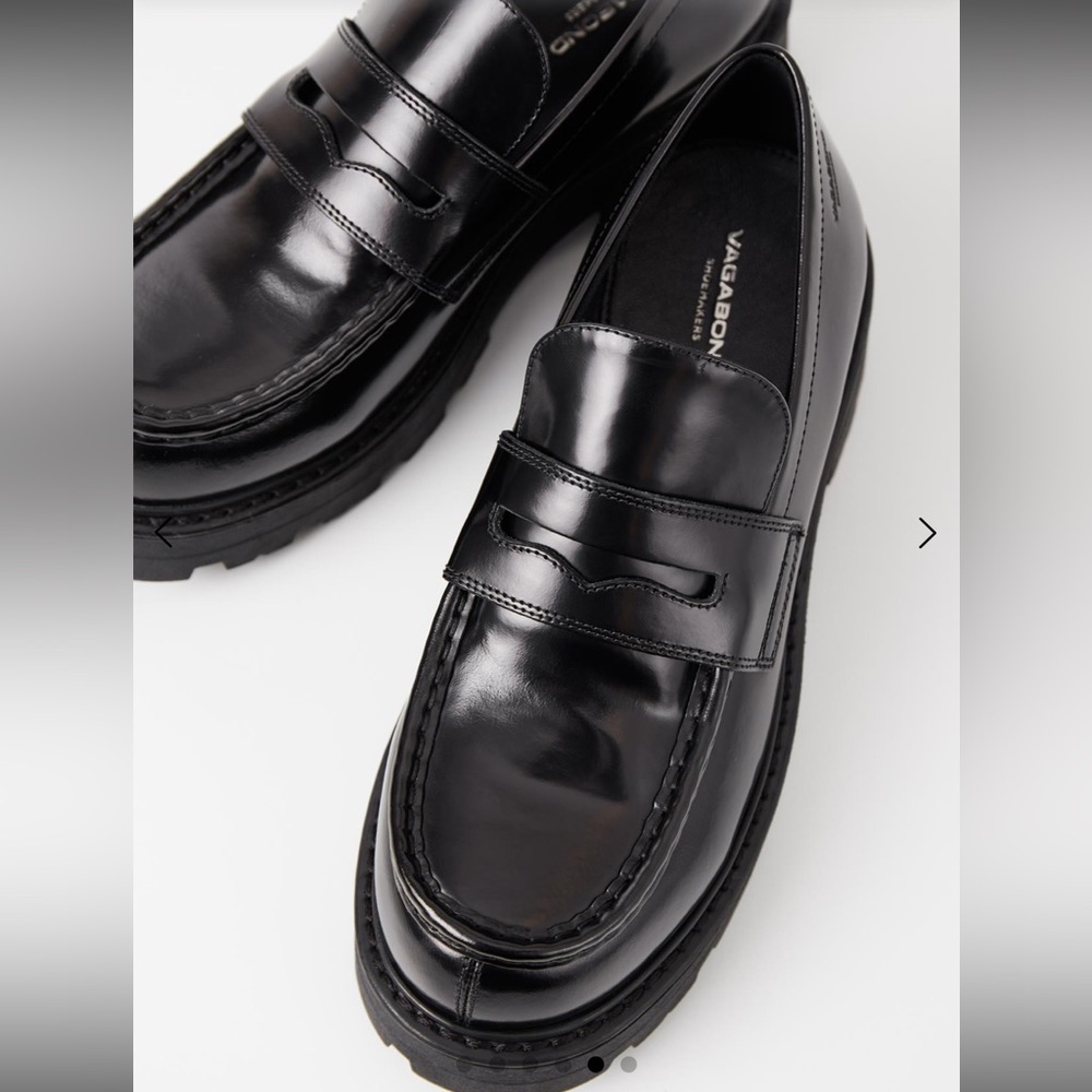SOLD-Vagabond Black Leather Loafers